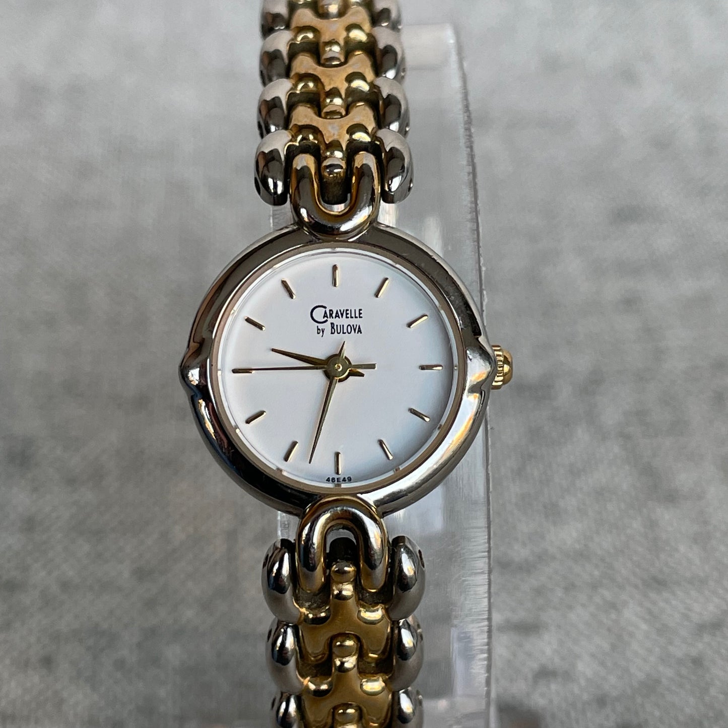Reloj Joya Twotone Caravelle by Bulova Mujer 2000s