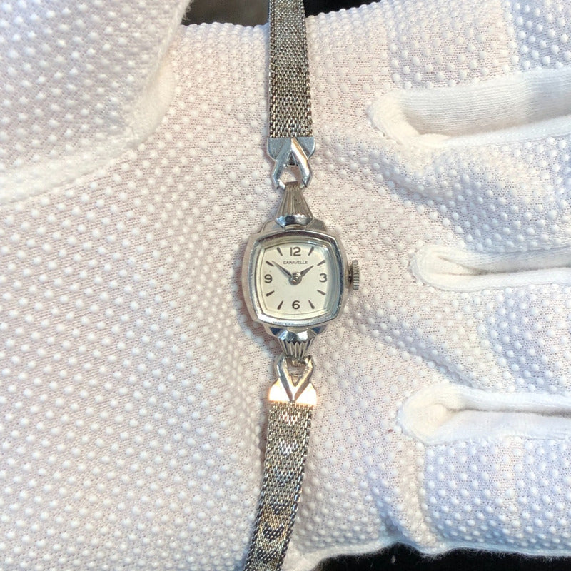 Caravelle By Bulova Mujer 1969 A Cuerda Rubíes Visibles