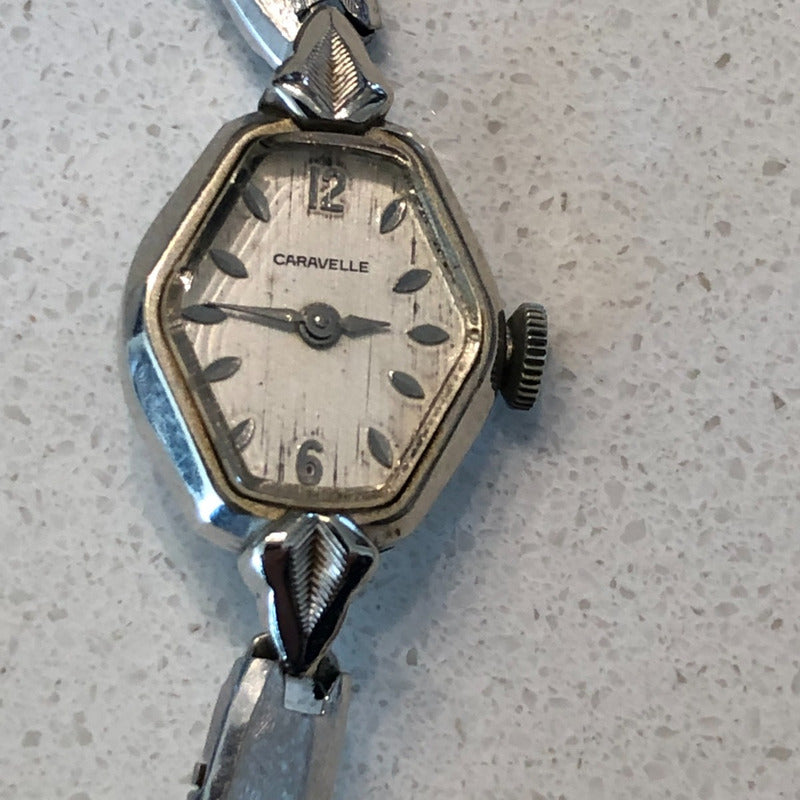 Reloj Caravelle By Bulova Suizo 1971 A Cuerda Mujer 17 Rubíes