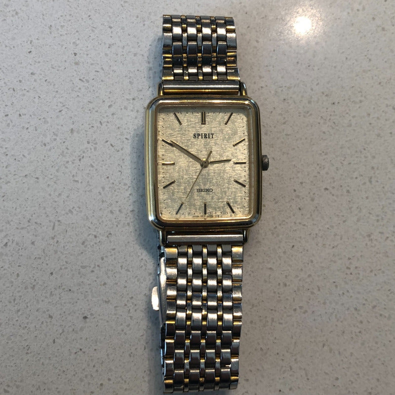 Reloj Seiko Spirit Hombre Elegancia Noventera Linen Dial