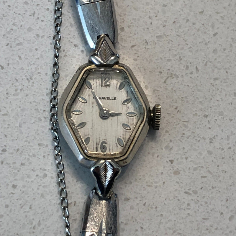 Reloj Caravelle By Bulova Suizo 1971 A Cuerda Mujer 17 Rubíes