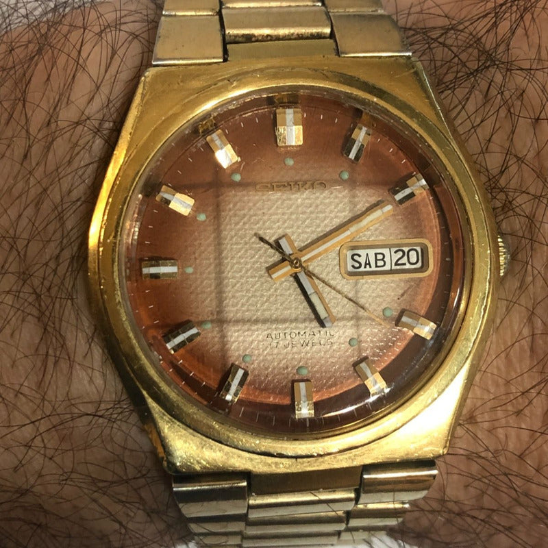 Seiko Automático Vintage 1977 Cristal Facetado Cara Cobre.