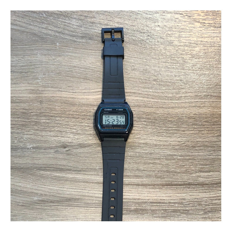 Reloj Casio F-28w Raro Vintage Digital Lanzado En 1984 Único