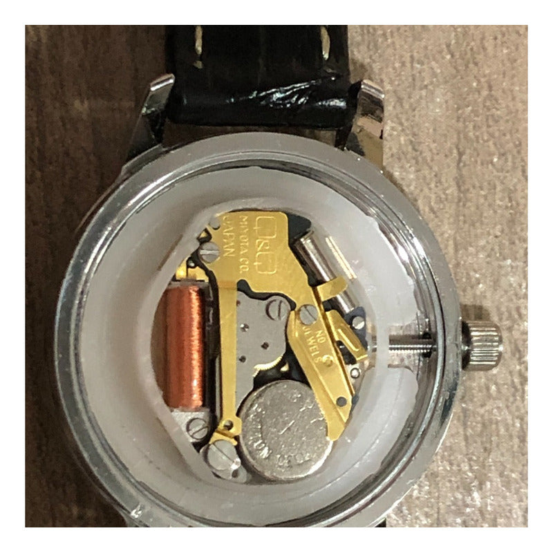 Reloj Q&q Vintage Mujer Dial Blanco Bajo Números Negros