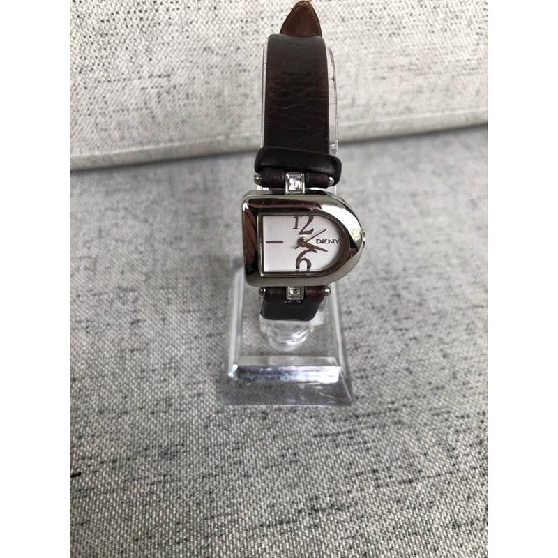 Reloj Dkny Ny4419 Mujer Caja Con Forma De Letra D
