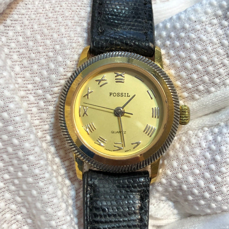 Reloj Fossil Mujer Años 80s Dorado Números Romanos Pionero