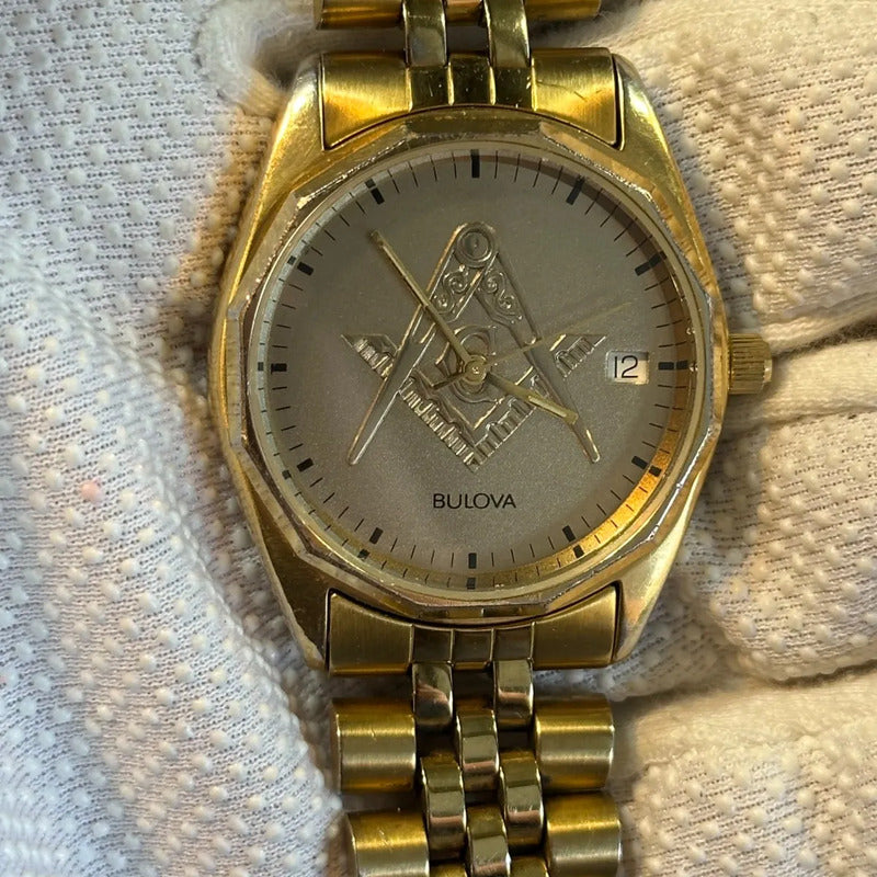Reloj Bulova Masónico Hombre Año 1994 Compás Escuadra En Relieve