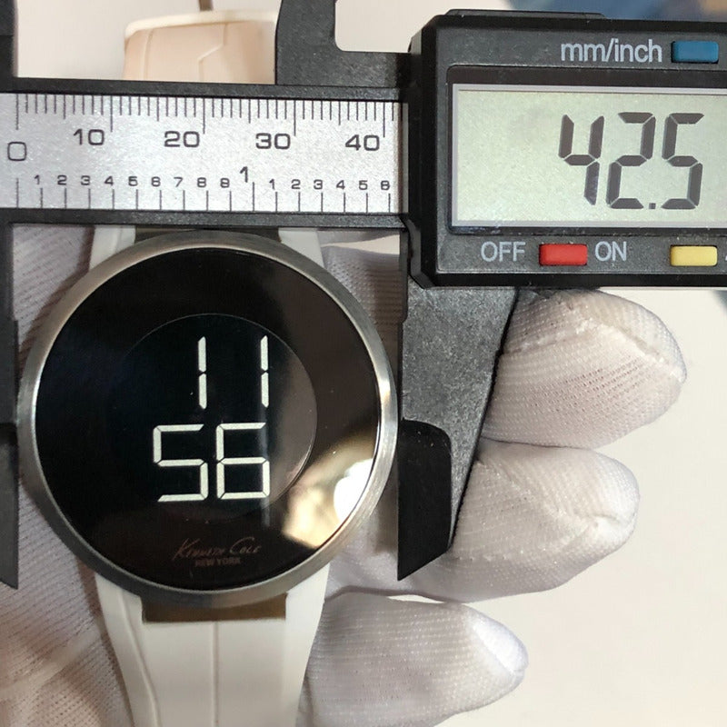 Reloj Kenneth Cole Hombre Año 2010 Futurista Correa Blanca Original
