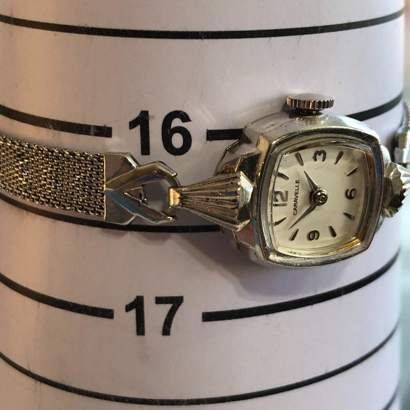 Caravelle By Bulova Mujer 1969 A Cuerda Rubíes Visibles