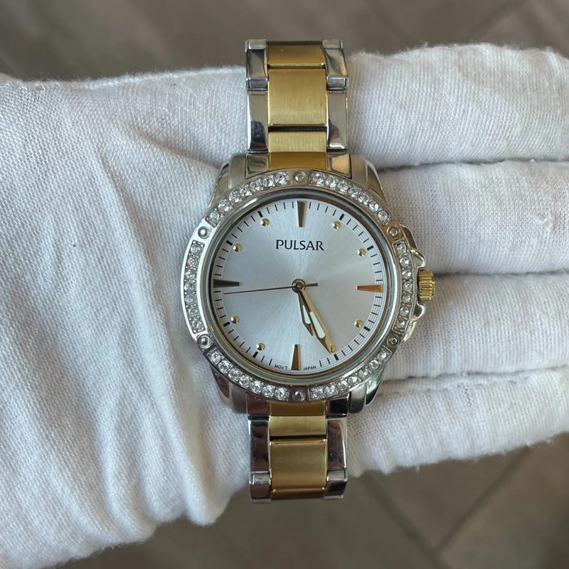 Reloj Pulsar By Seiko Mujer Años 2010s Bisel Con Cristales Vj21