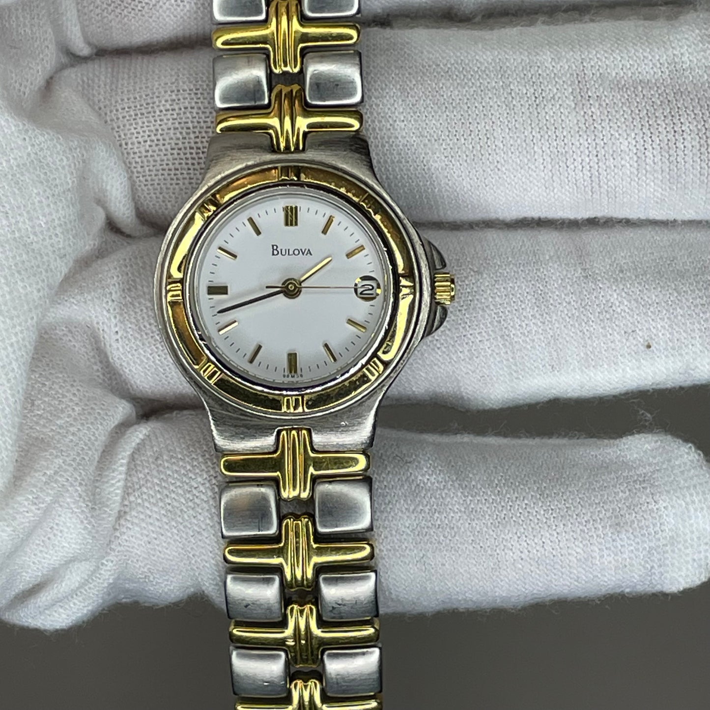 Reloj Bulova Mujer Año 1997 Quartz Bicolor 26mm LEER