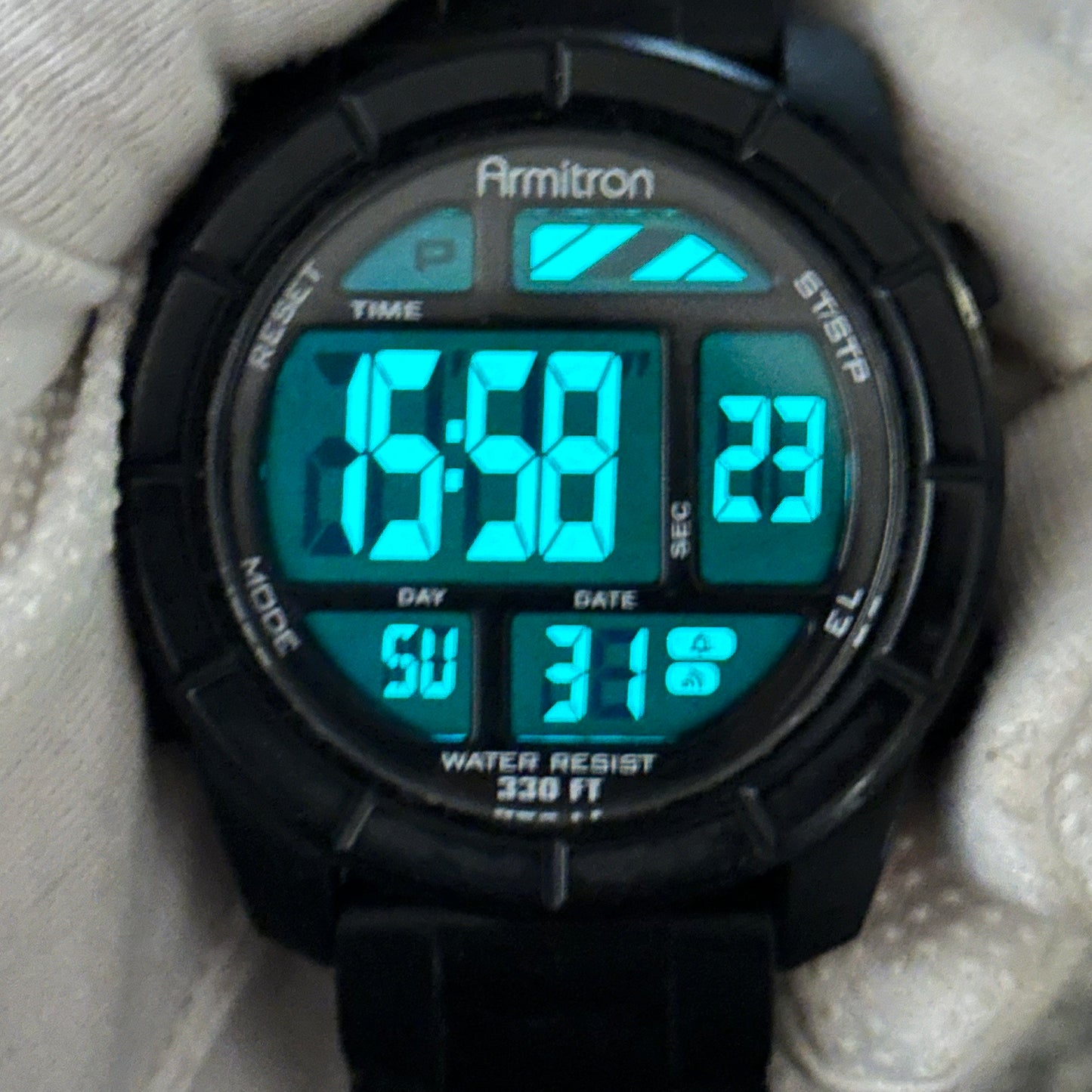 Reloj Armitron All-Sport Hombre 2012 Digital XL