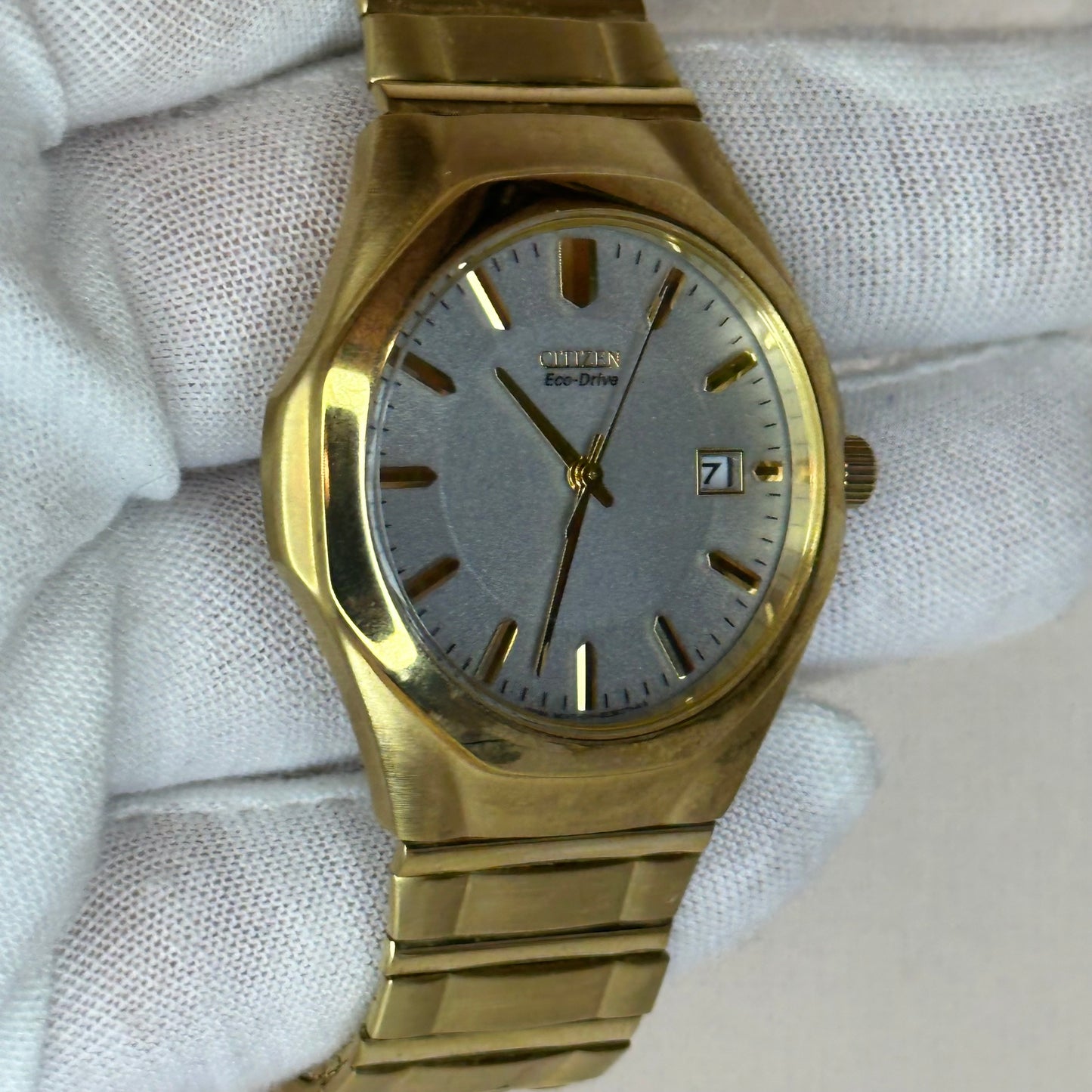 Reloj Citizen Eco-Drive SOLAR Gold Tone Años 2000 Muñeca grande