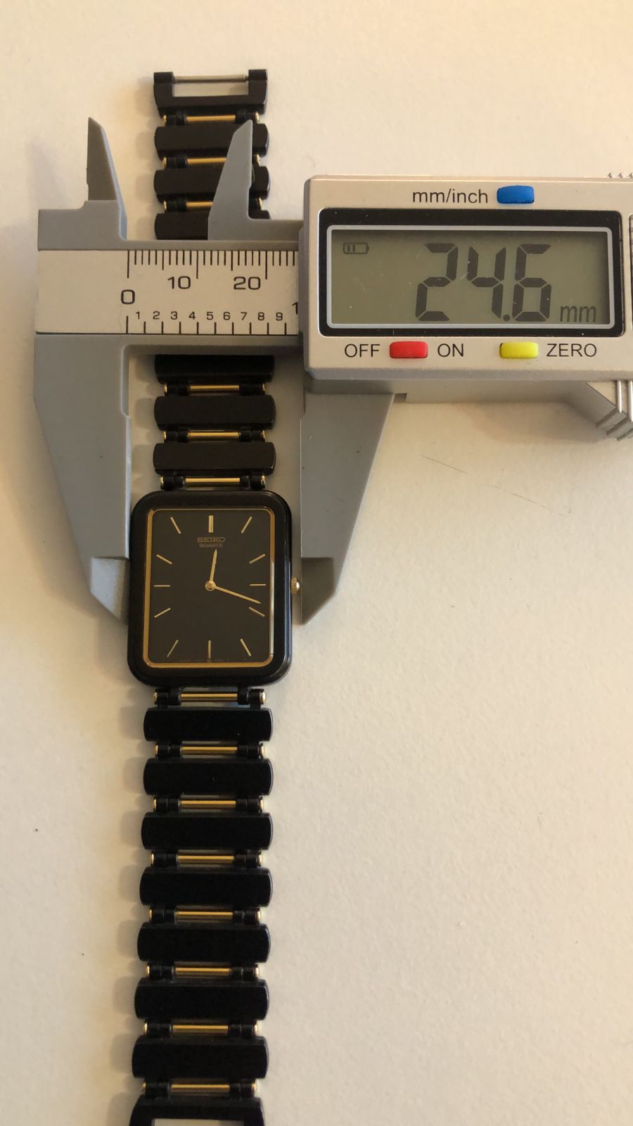 Reloj SEIKO Mujer enero/1985 Rectangular Negro Dorado RARO