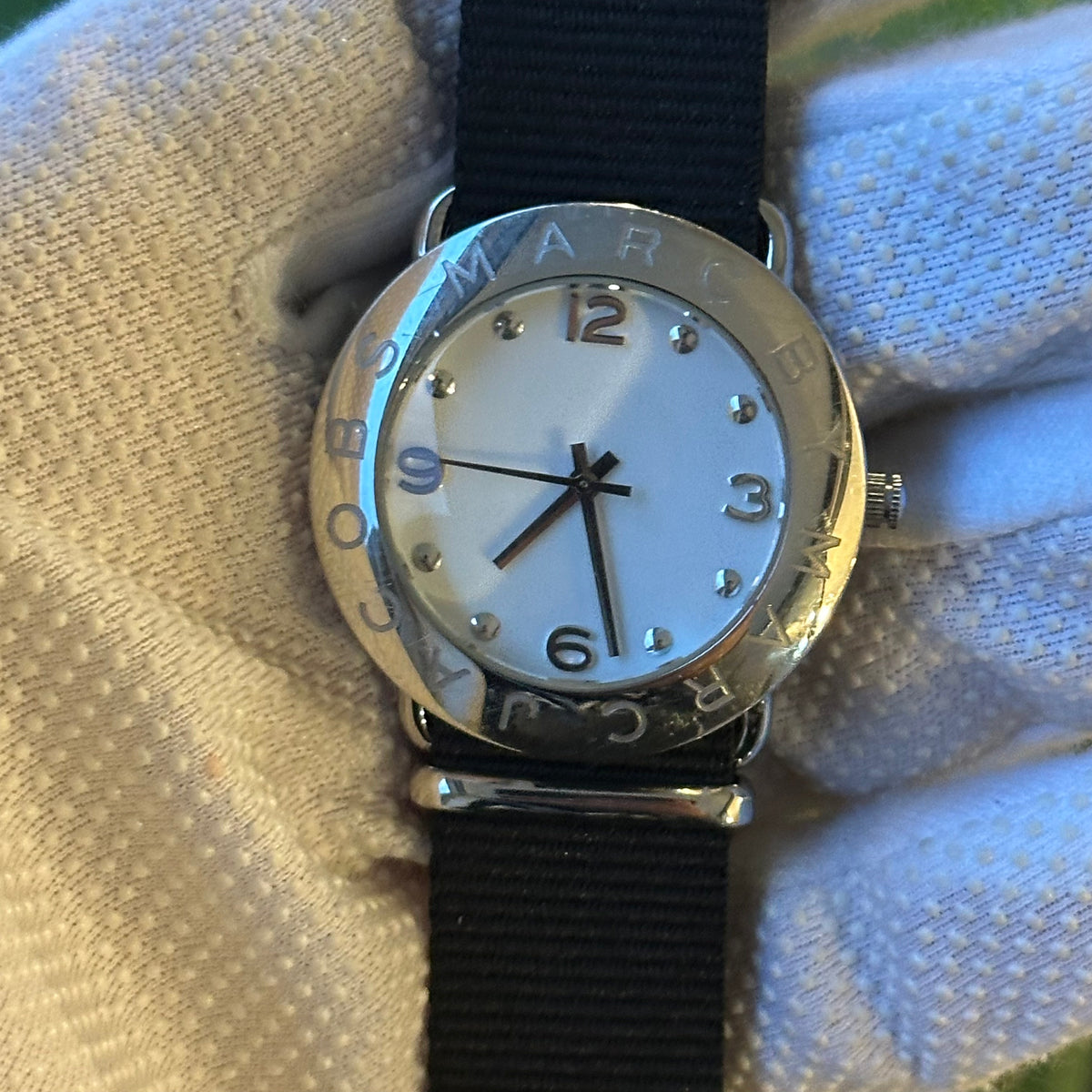 Reloj Marc by Marc Jacobs Amy MBM1136 · Pulsera negra de una pieza · Año 2010 — IMG_9971.jpeg