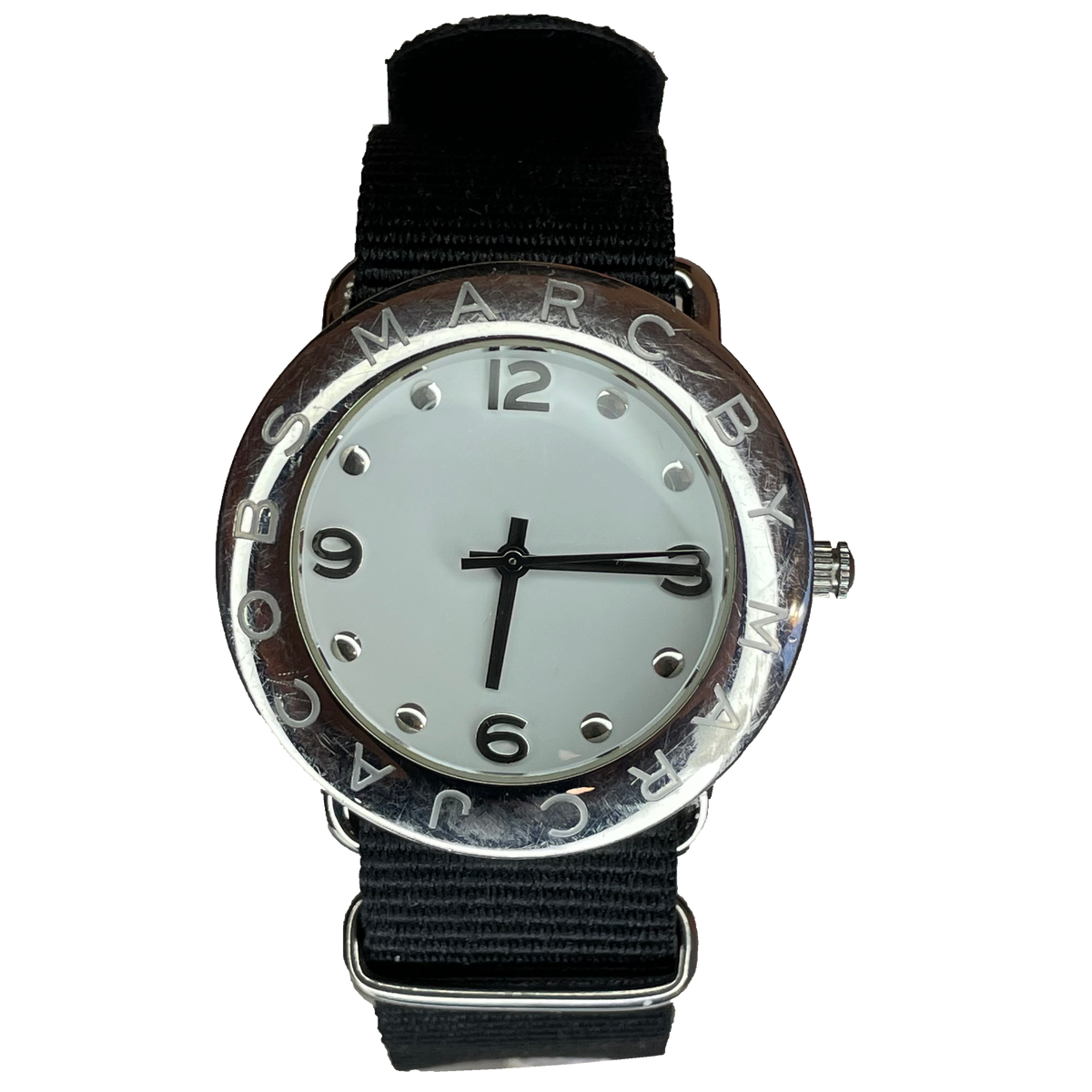 Reloj Marc by Marc Jacobs Amy MBM1136 Pulsera negra de una pieza Año 2010 — frontal sin fondo