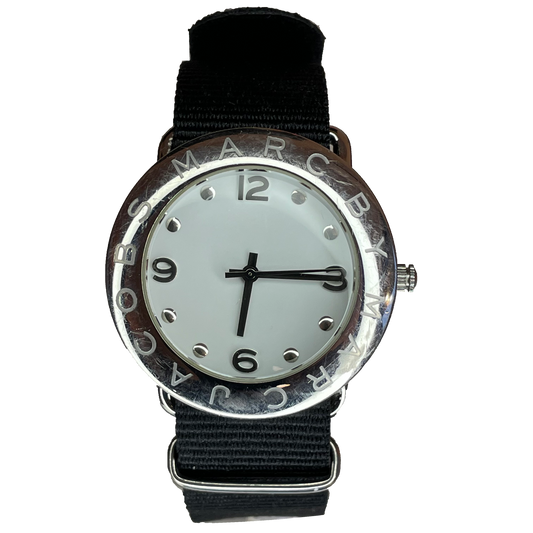 Reloj Marc by Marc Jacobs Amy MBM1136 Pulsera negra de una pieza Año 2010 — frontal sin fondo