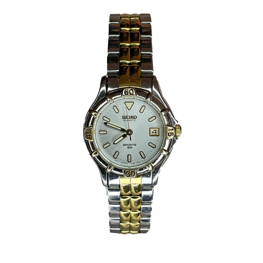 Reloj Seiko Sports 50 Mujer 7N82-0261 TwoTone Dial Plateado Mayo de 1996 Impecable — frontal sin fondo