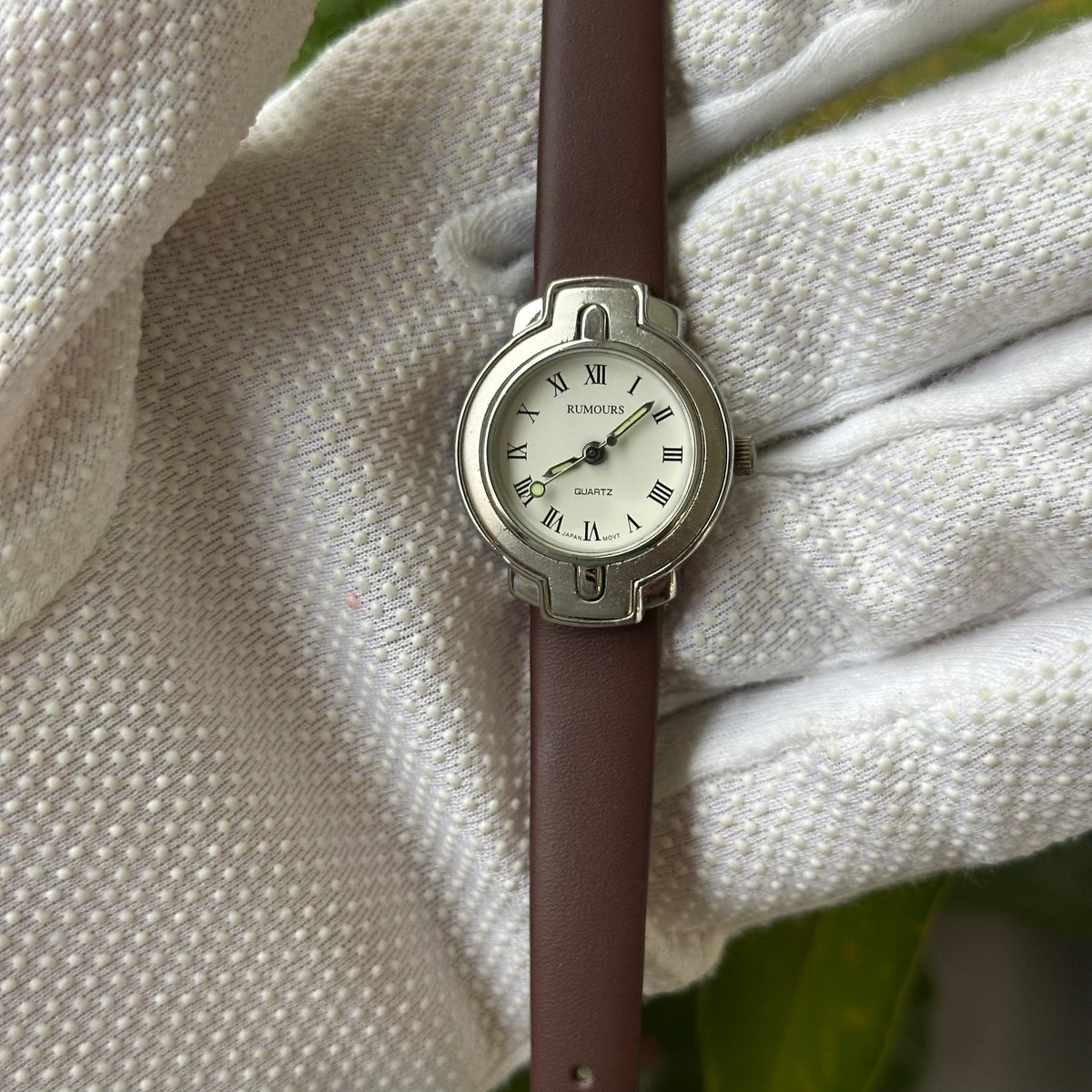 Reloj Rumours Mujer Quartz 43326 Dial Marfil Números Romanos Año 1993