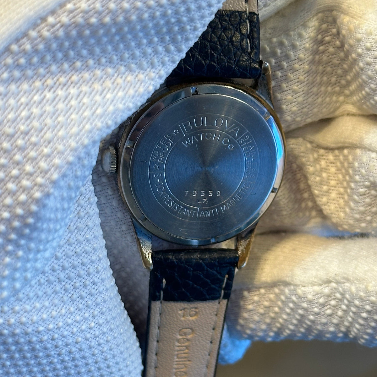 Reloj Bulova A Cuerda Mecánico Suizo con Segundero Pequeño Año 1957 ESCASO