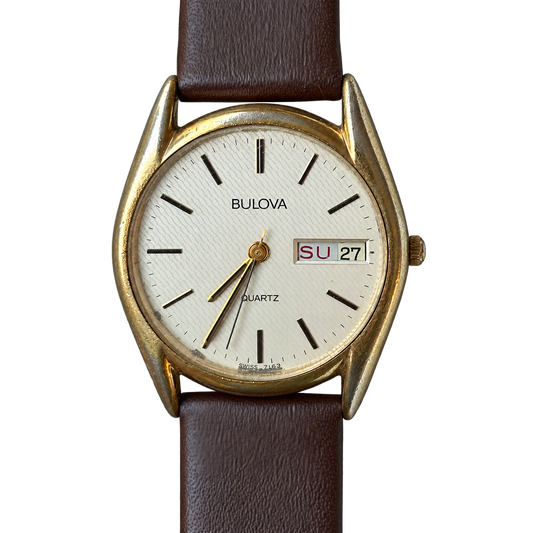 Reloj Bulova Quartz suizo de hombre, dial texturado Año 1982 - imagen 1