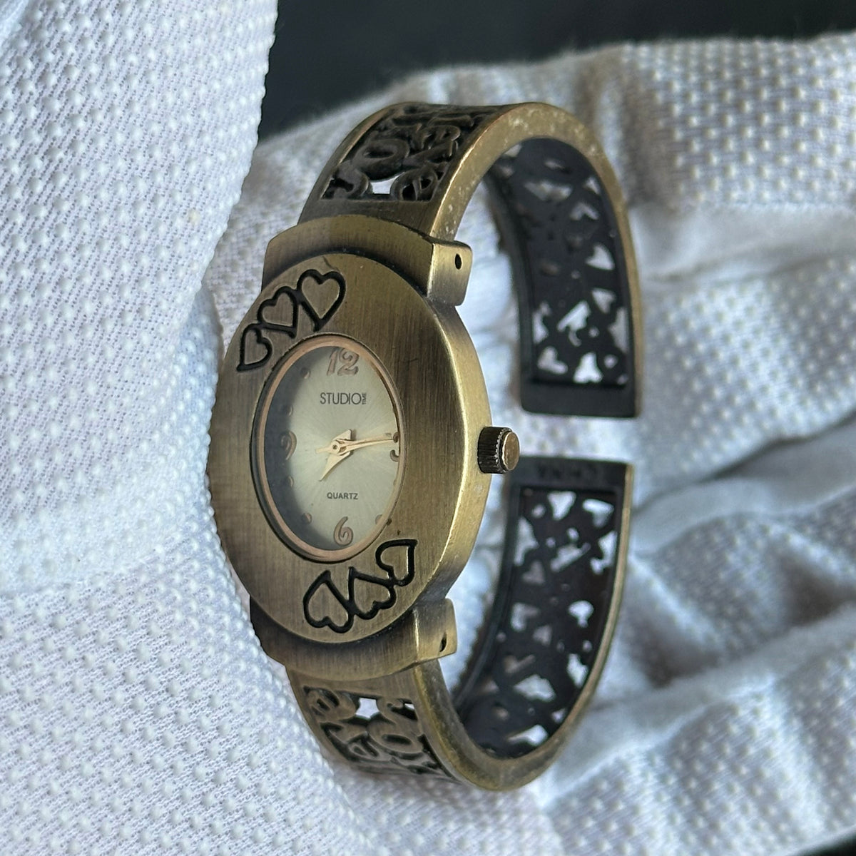Reloj Studio Time de mujer con corazones y brazalete calado Año 2004 - imagen 2