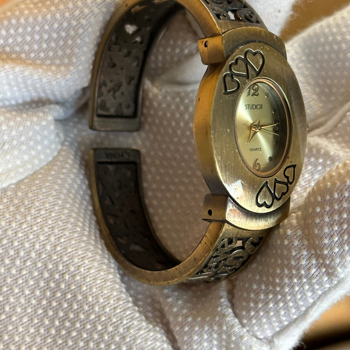Reloj Studio Time de mujer con corazones y brazalete calado Año 2004 - imagen 5