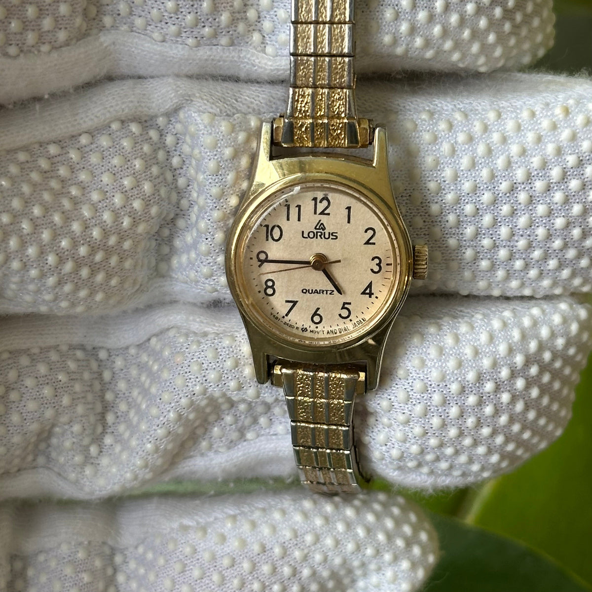 Reloj Joya Lorus by SEIKO Y481-0570 Dorado Pulsera Texturada Año1988
