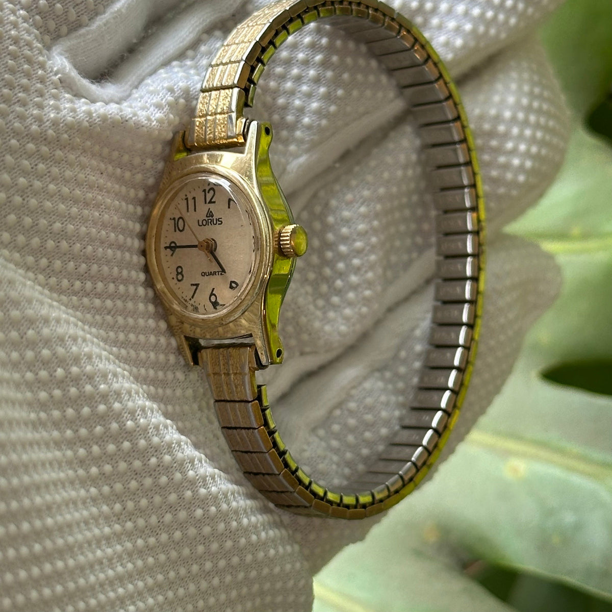 Reloj Joya Lorus by SEIKO Y481-0570 Dorado Pulsera Texturada Año1988