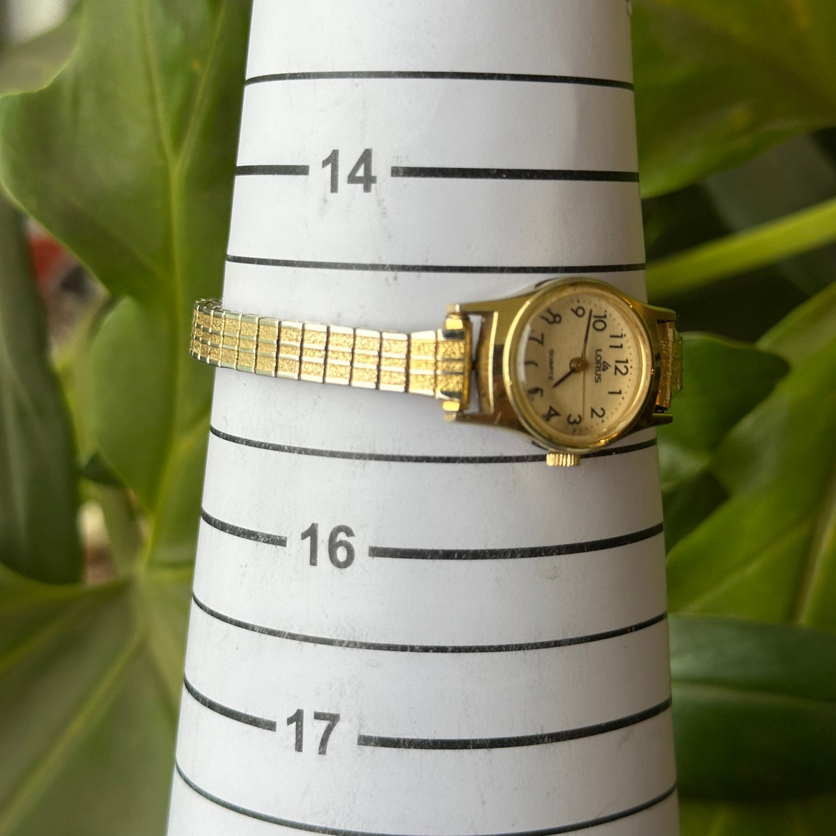 Reloj Joya Lorus by SEIKO Y481-0570 Dorado Pulsera Texturada Año1988