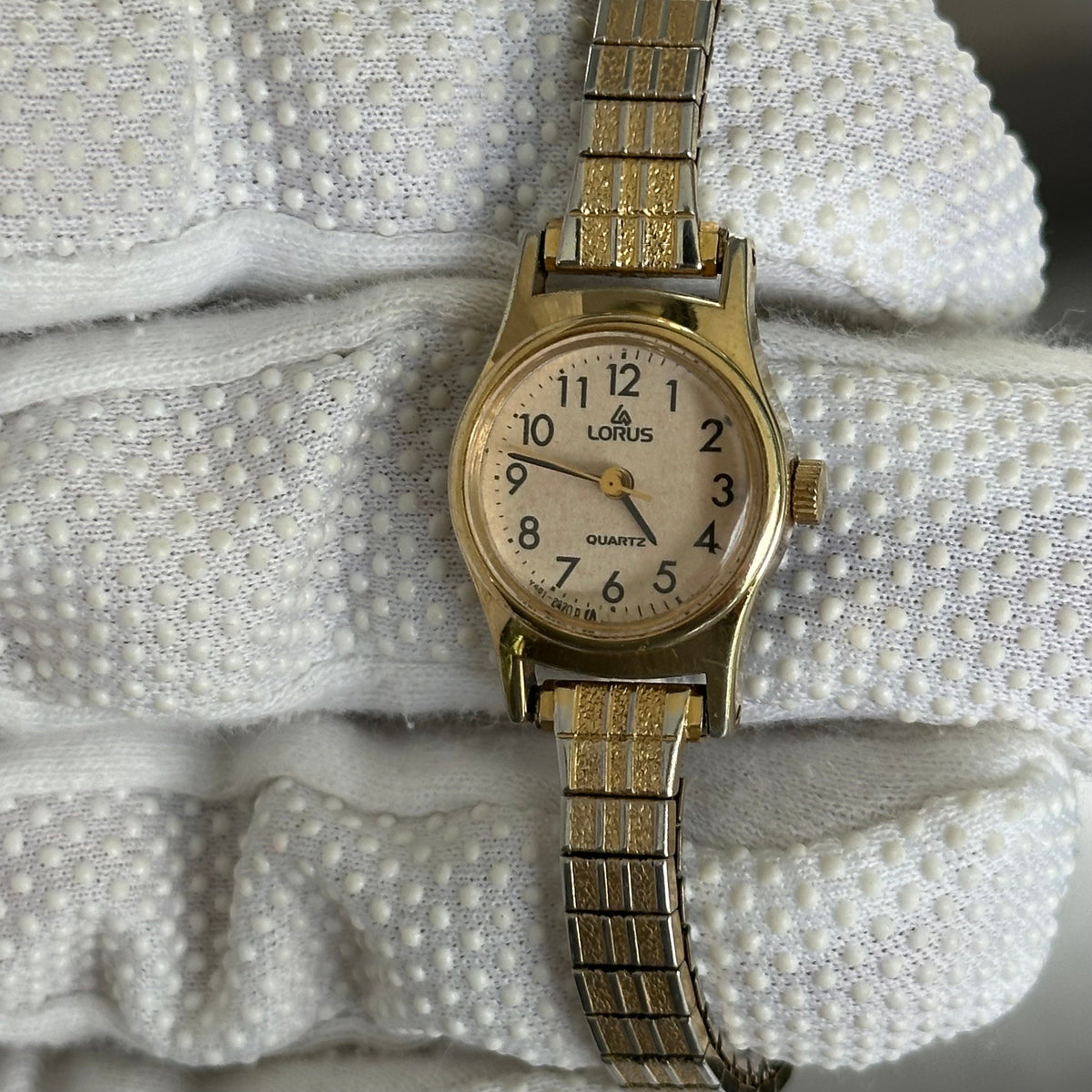 Reloj Joya Lorus by SEIKO Y481-0570 Dorado Pulsera Texturada Año1988