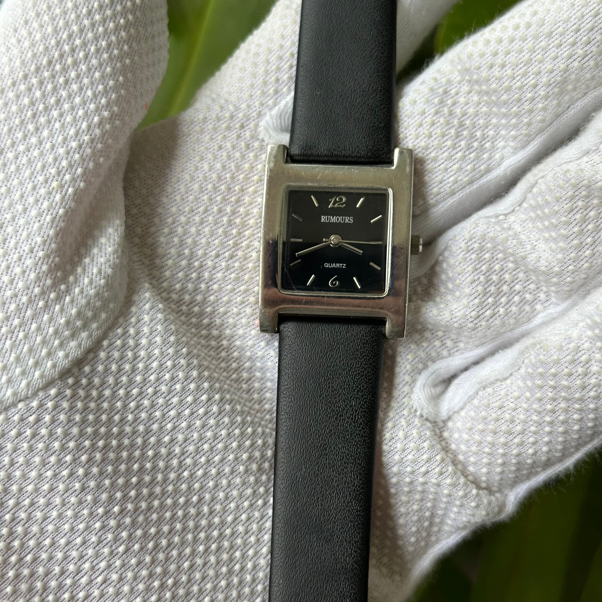 Rumours 21499 Mujer Dial Negro y Diseño Geométrico Año 1999