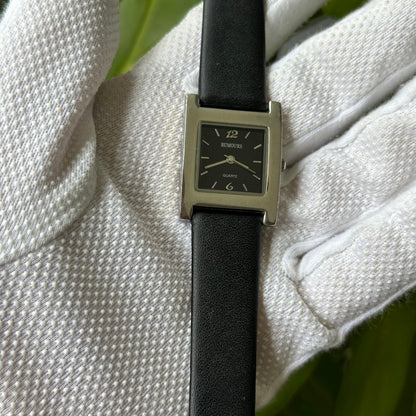 Rumours 21499 Mujer Dial Negro y Diseño Geométrico Año 1999
