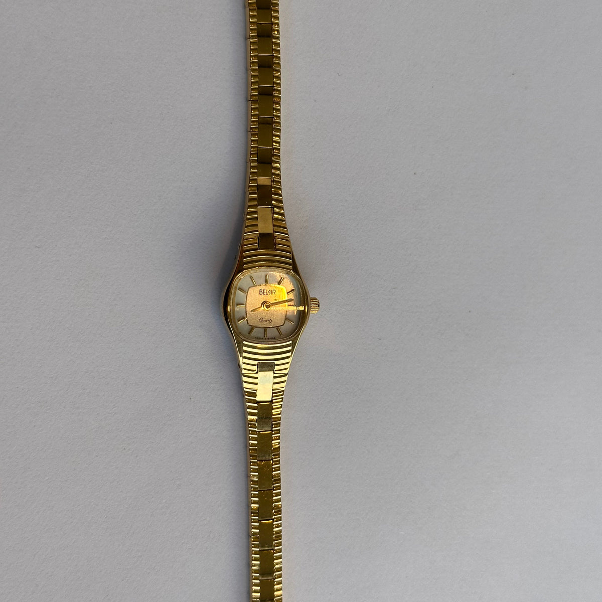 Belair Mujer A8014 Brazalete Dorado Integrado Año 1988 — IMG_2829.jpeg