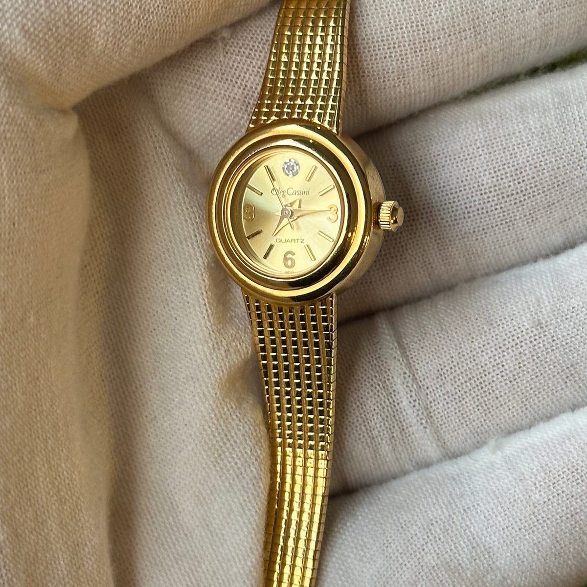 Oleg Cassini Mujer Dorado Sunburst Brazalete Tejido Año 1992 Impecable — IMG_2880.jpeg