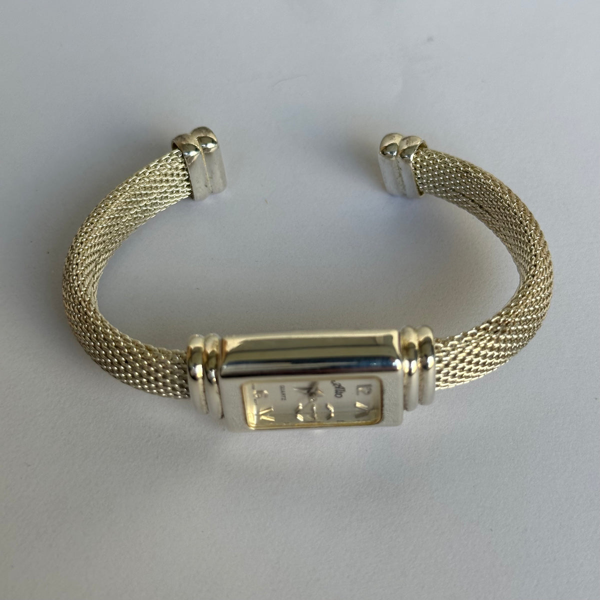 Alto Mujer ALT112 rectangular con brazalete de malla Año 1997 — IMG_3006.jpeg
