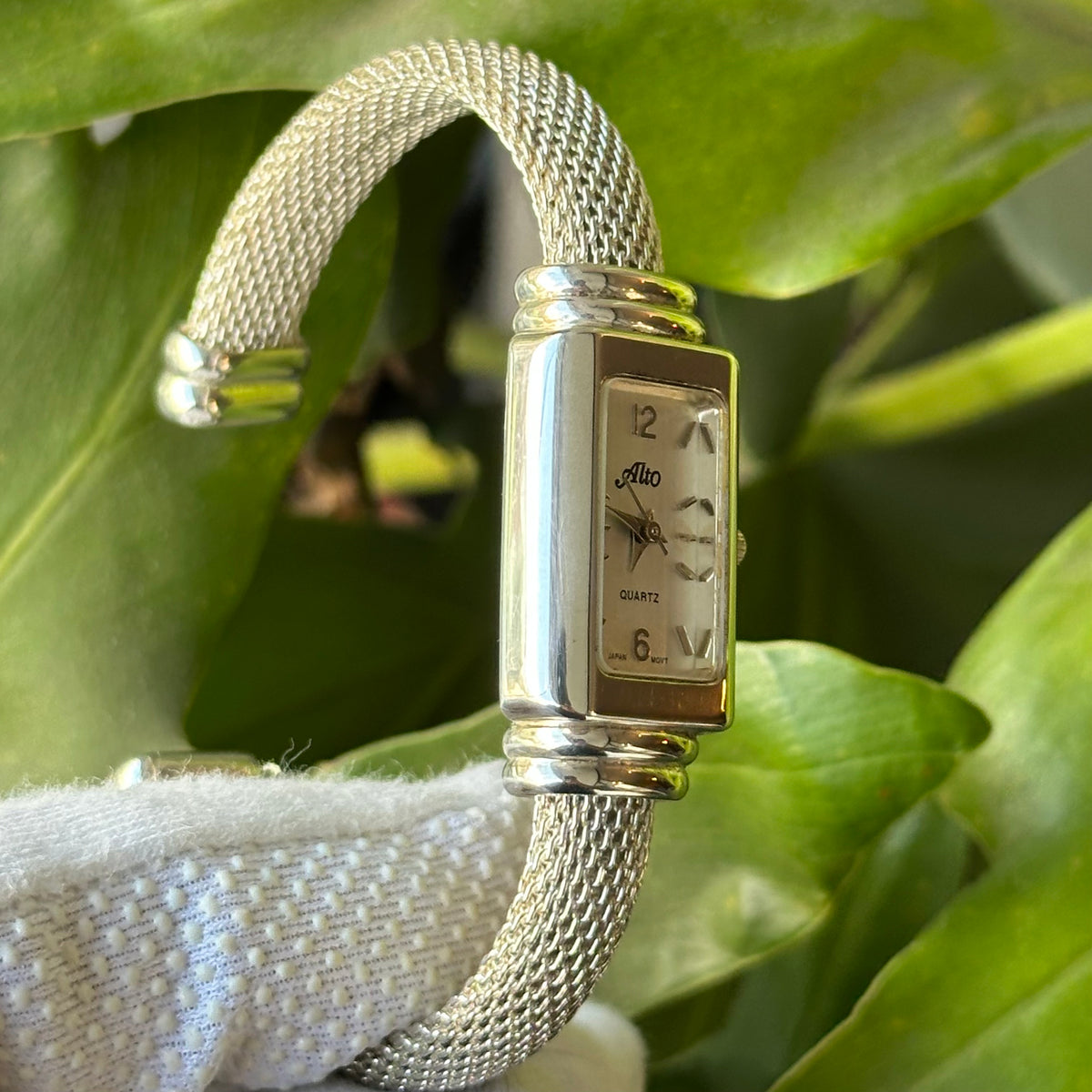 Alto Mujer ALT112 rectangular con brazalete de malla Año 1997 — IMG_3014.jpeg