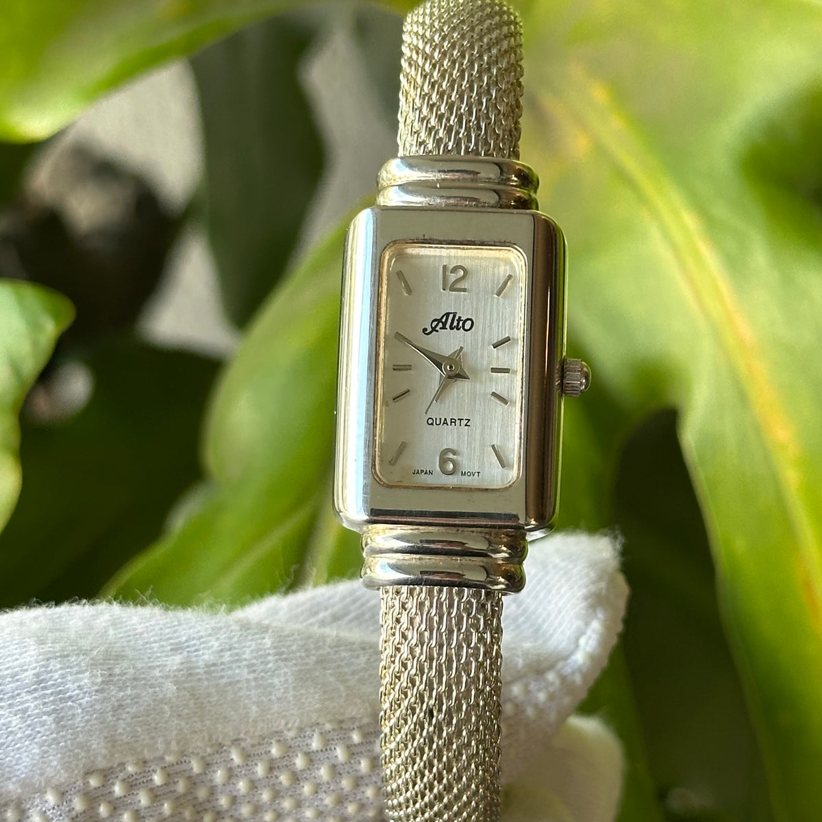 Alto Mujer ALT112 rectangular con brazalete de malla Año 1997 — IMG_3022.jpeg