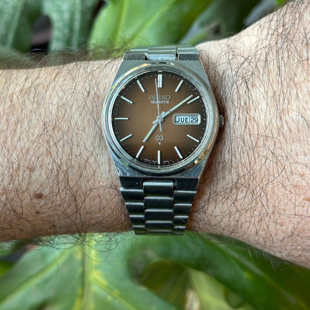 Seiko SQ Hombre Dial Café Degradado Pulsera Original Octubre 1977 — 1112-IMG_3778.jpeg