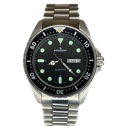 Reloj Peugeot Quartz Day-Date 10 ATM Hombre Diver Style en acero 1992