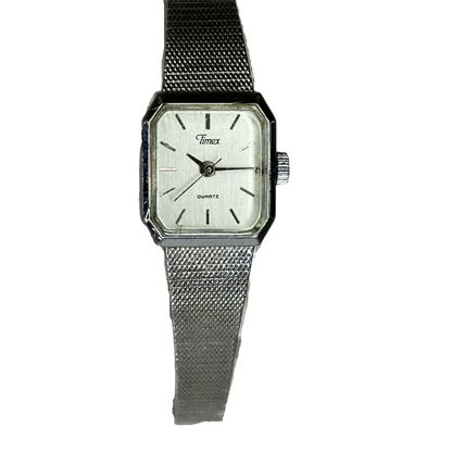 Reloj Timex Quartz Año 1981 Mini Dress Watch Mujer 17 mm Tiene más de 40 años