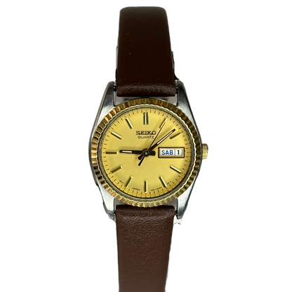 Reloj Seiko Quartz 7N83-0041 Agosto de 1994 Mujer Dial Champagne Dorado | Impecable