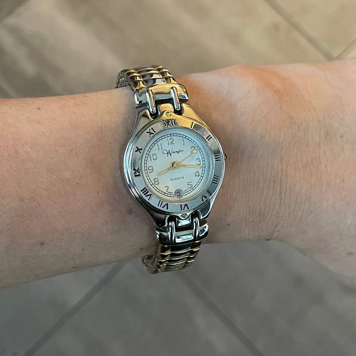 Reloj Wrangler Mujer Años 90s Bicolor Fecha A las 6