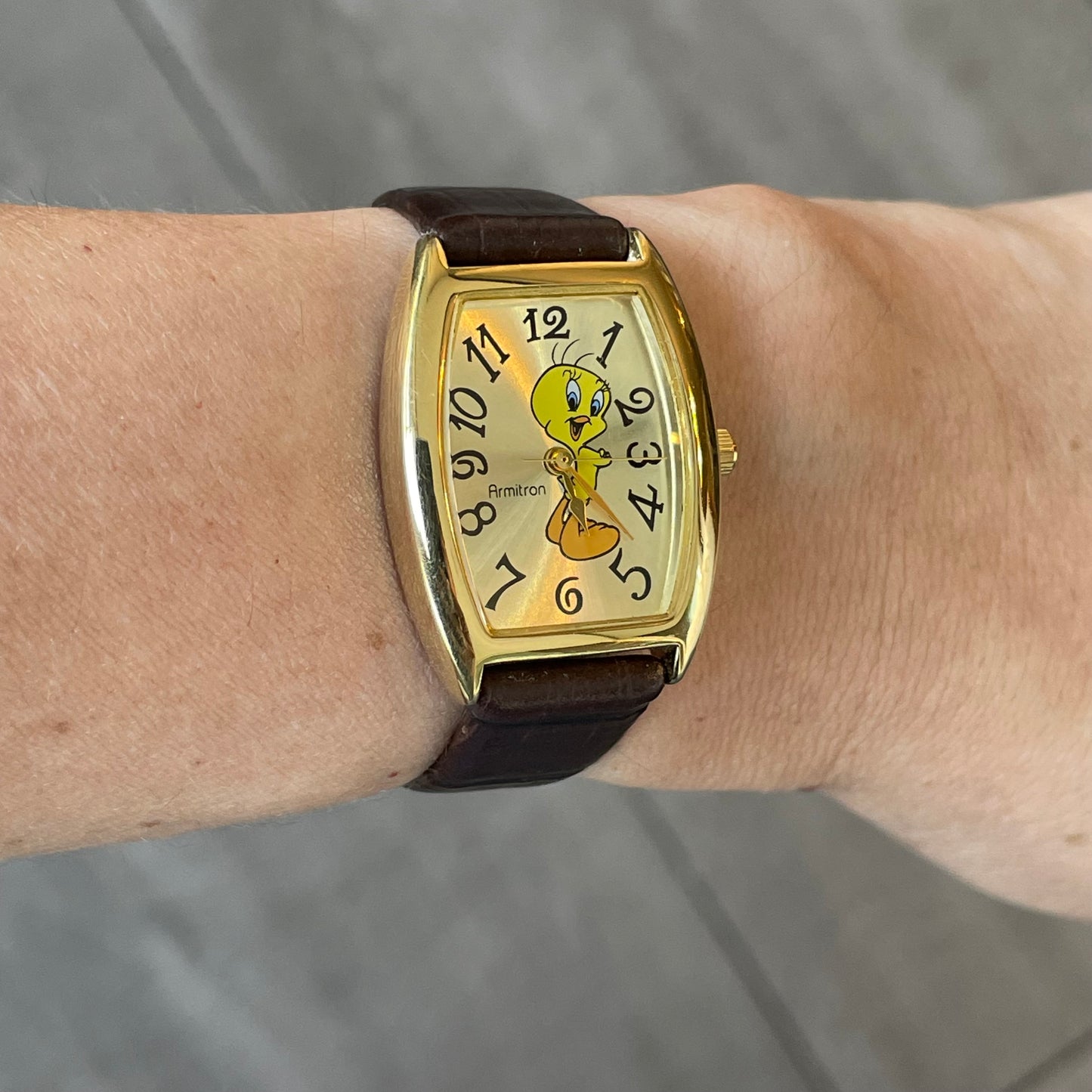 Reloj Armitron Tweety 2003 Tonneau Dorado Oficial Warner