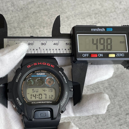 Reloj CASIO G-Shock 200M Illuminator DW-6900 Años 2000