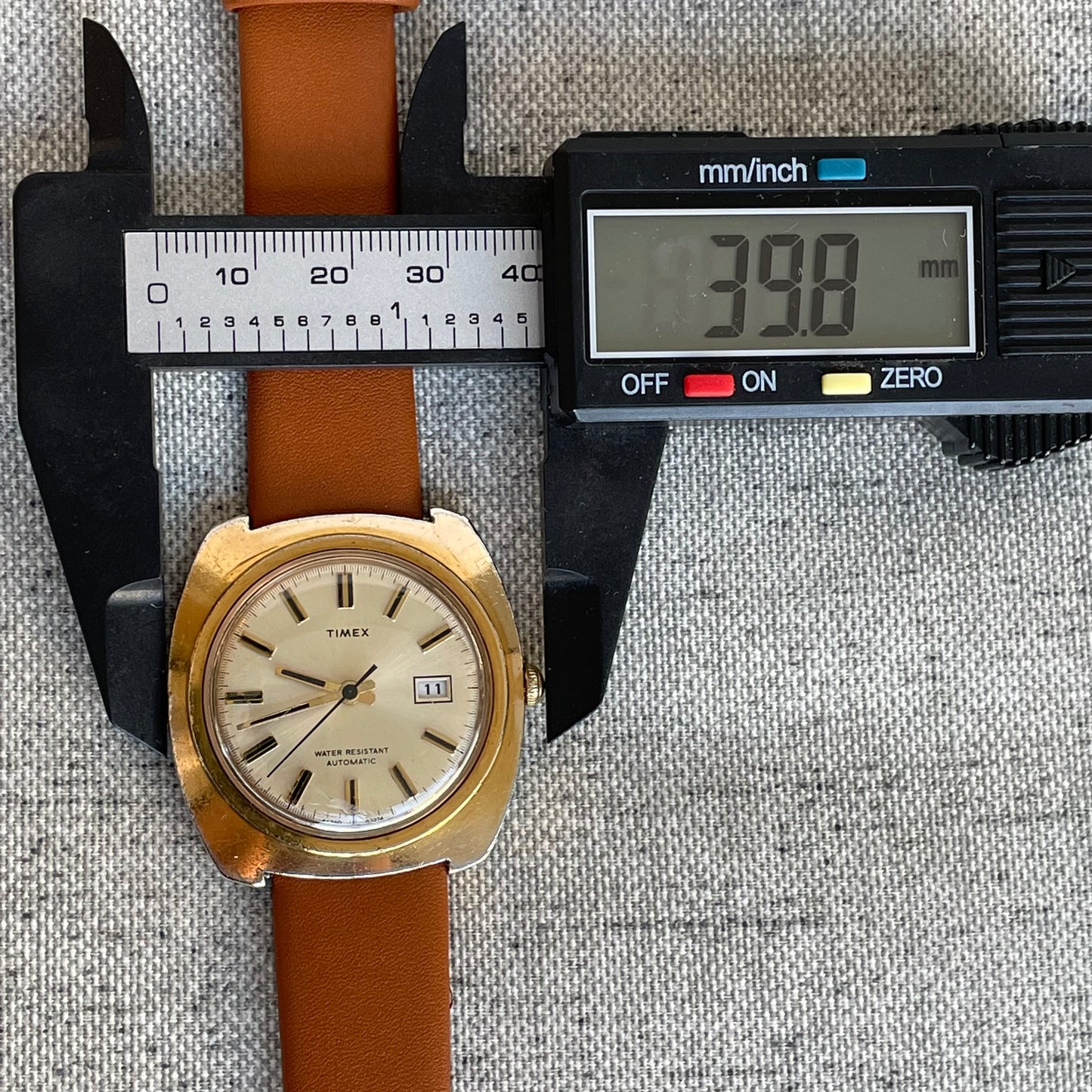 TIMEX Automático Hombre 1974 Funciona Perfecto Tonneau Fecha ESCASO