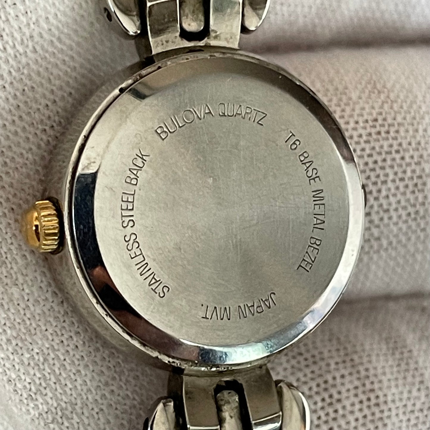 Reloj Joya Twotone Caravelle by Bulova Mujer 2000s