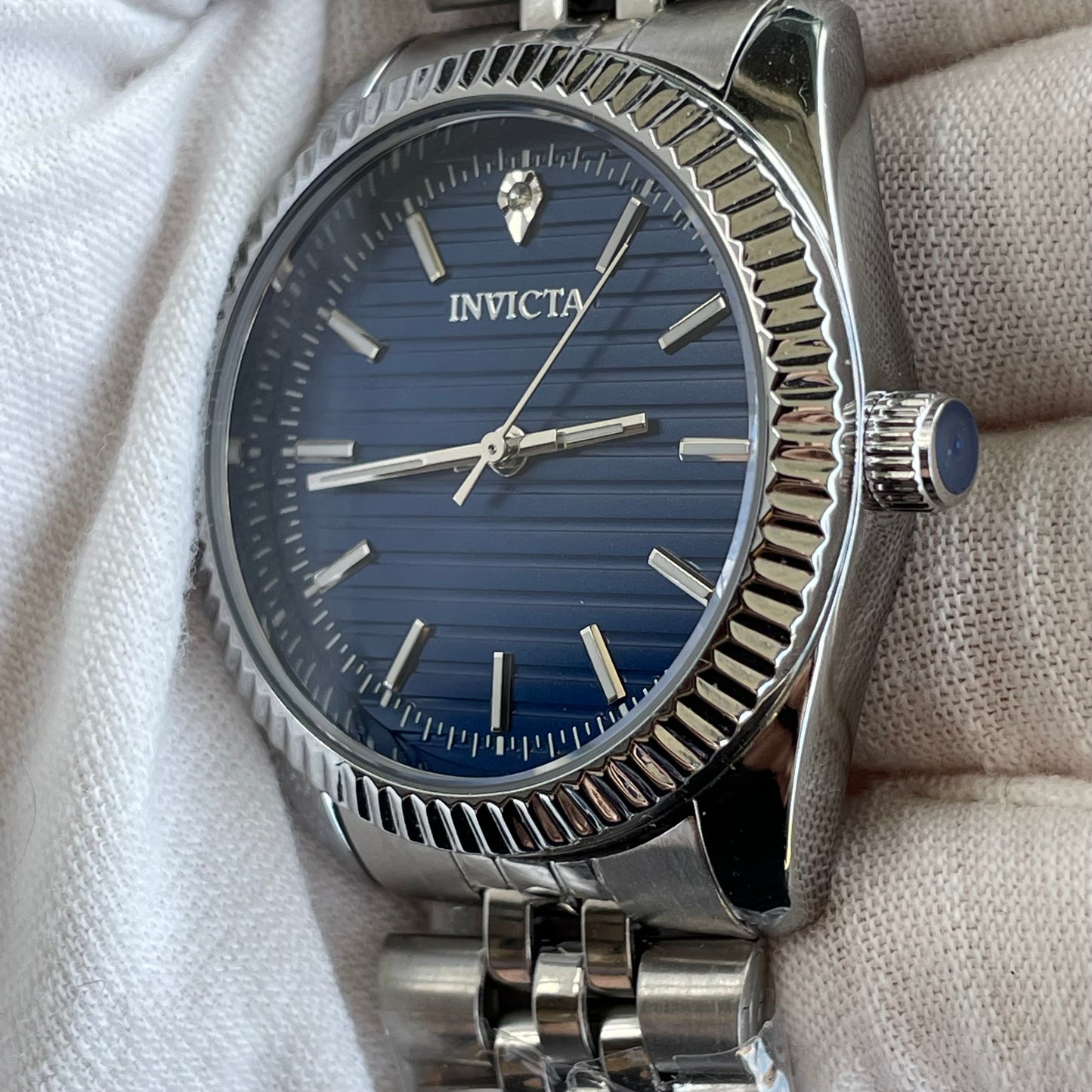 Reloj Invicta NUEVO Hombre Año 2018 Cara Azul Bisel Relieve