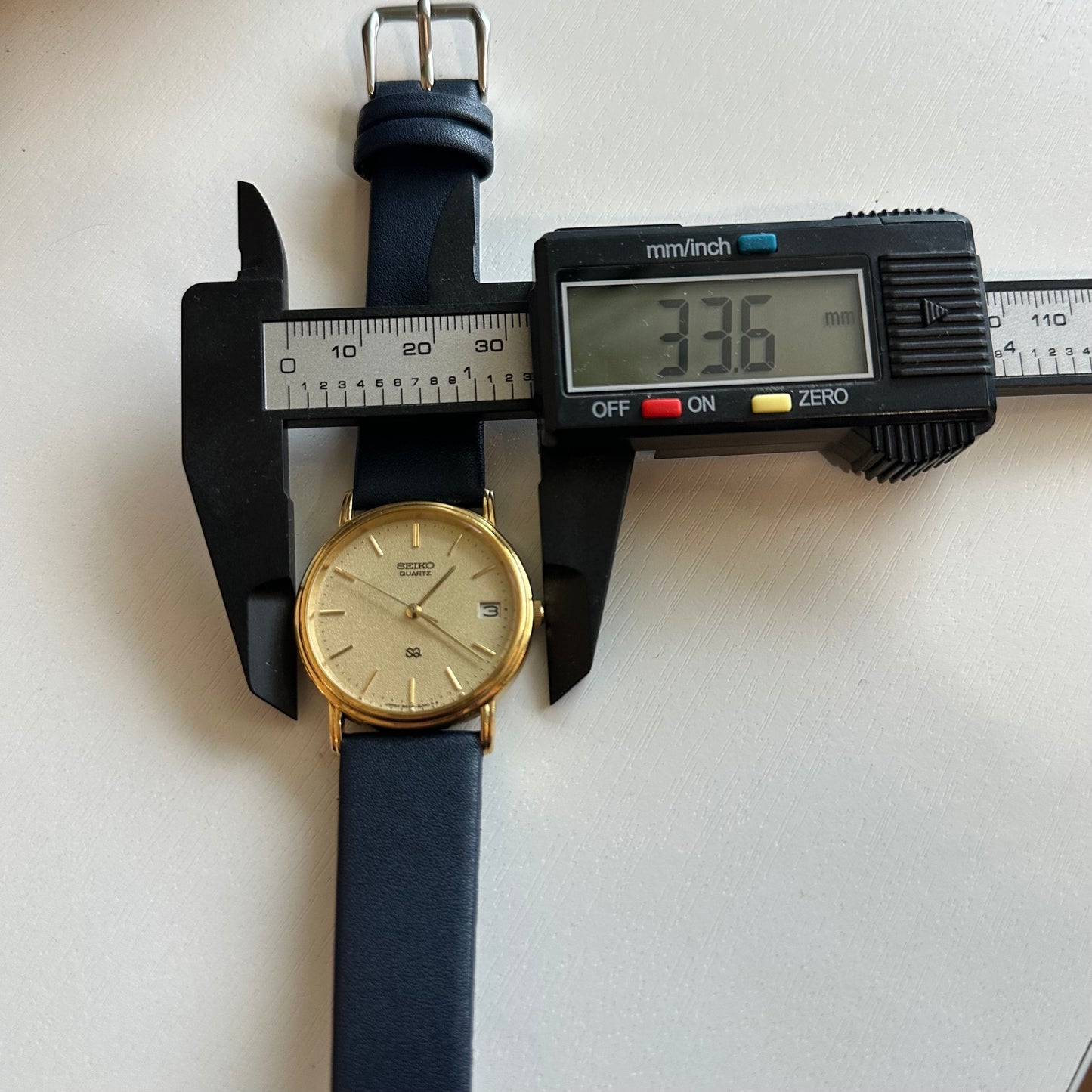 Reloj SEIKO Quartz Dorado Vintage 1991 – 33mm