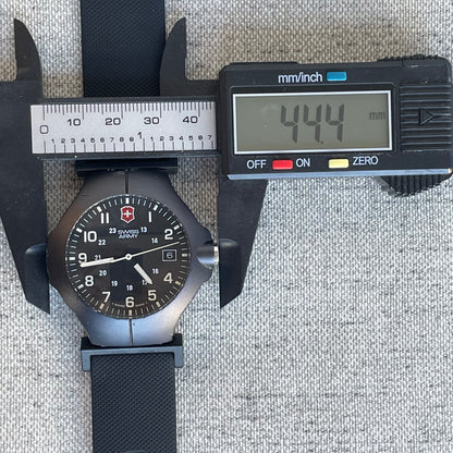 Reloj Victorinox Swiss Army Hombre 2006 Militar Cuarzo Field